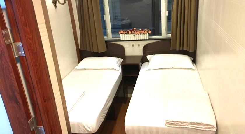 香港尖沙咀チムサーチョイ ゲストハウスホステル ホテル 格安ツインルーム 清潔キレイ立地良し コスパ良し